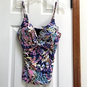 NWT, Island Escape swimsuit/ Tankini Top, full support, size 12